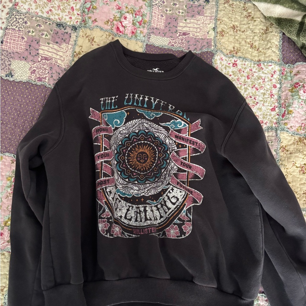 Hollister Graphic Crewneck Sweater - Black and Pink